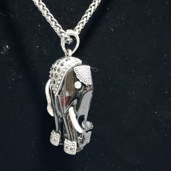 Black Enamel Silver Tone Elephant Necklace Rhinestone Marcasite Accents Vintage - Picture 6 of 12